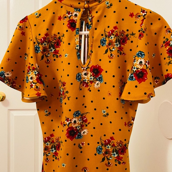 DRESSCODE L.A. Size M. Mustard Yellow Dress. - Picture 15 of 16